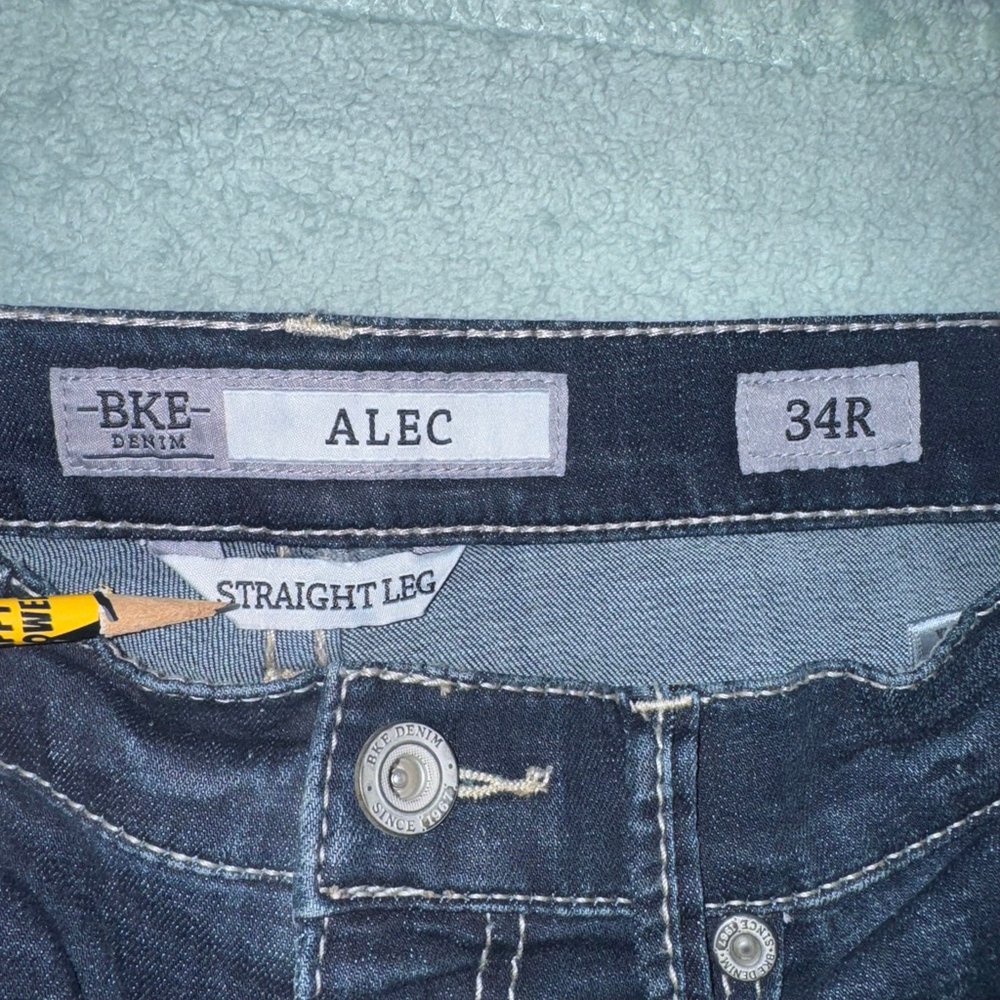 BKE Alec Straight Leg Jeans Dark wash Blue Wiskered Waist 34R/31 Inseam - Picture 3 of 13